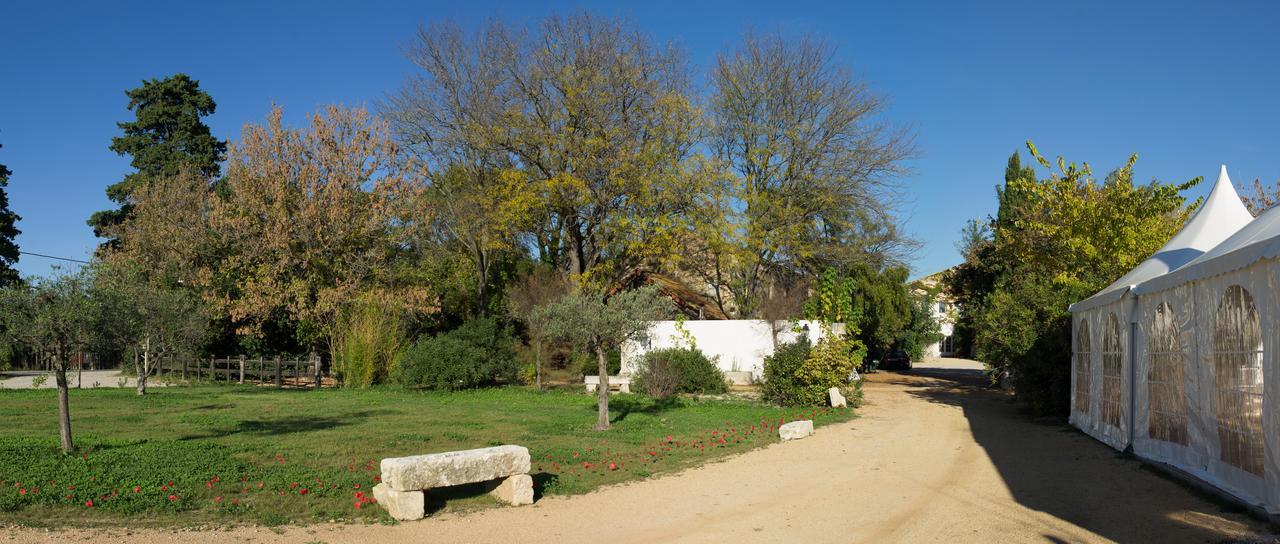 מלון סן-ז'יל-קרואה-דה-וי Domaine Du Prieure D'Estagel מראה חיצוני תמונה